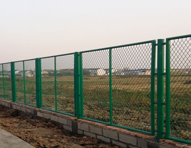哈尔滨钢板网护栏